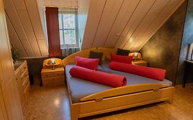Privatzimmer mit Gemeinschaftsbad - Zur Fliegerbank in der Rhön